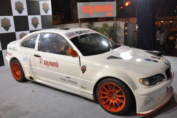 Gautam Singhania, Chairman, Raymond ltd and SCC Club unveiled India's first and only exclusive drifting carunveiling3