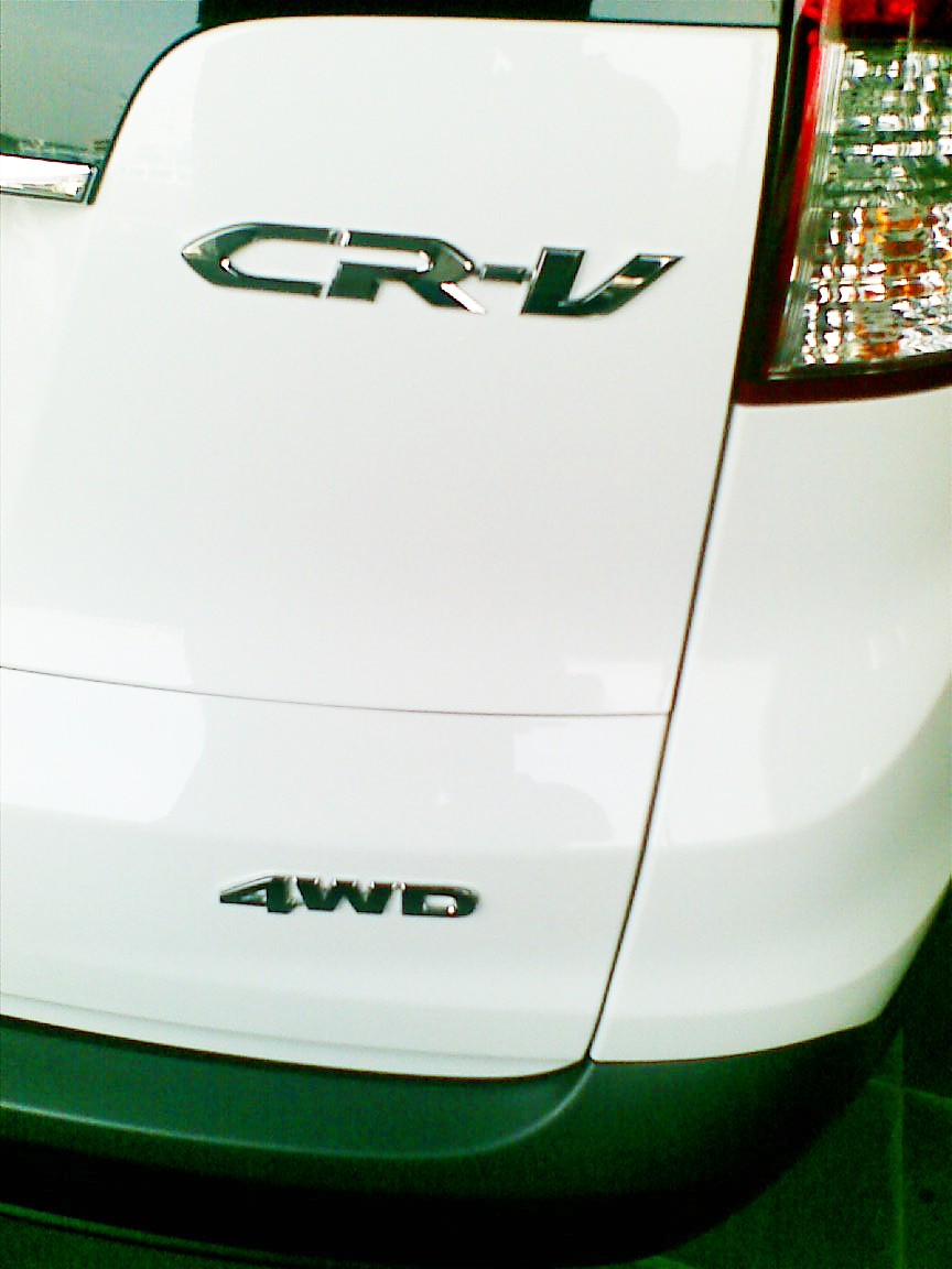 New-Honda-CR-V-for-India-badge