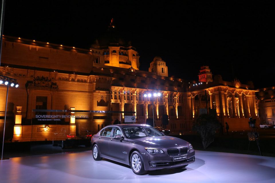 BMW-7-series-facelift-jodhpur-preview-front-quarter