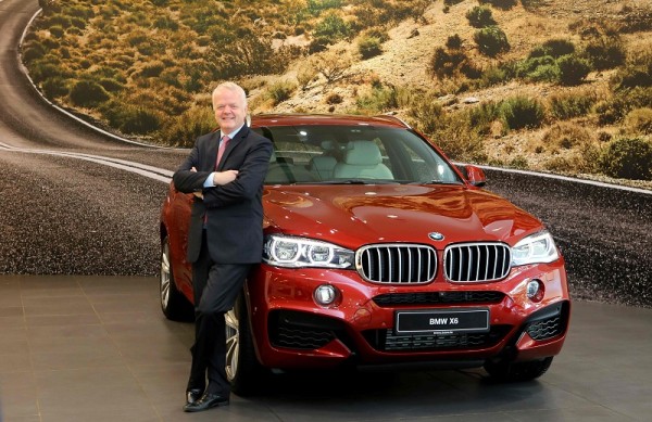Mr. Philipp von Sahr, President, BMW India with the all-new BMW X6 (2)