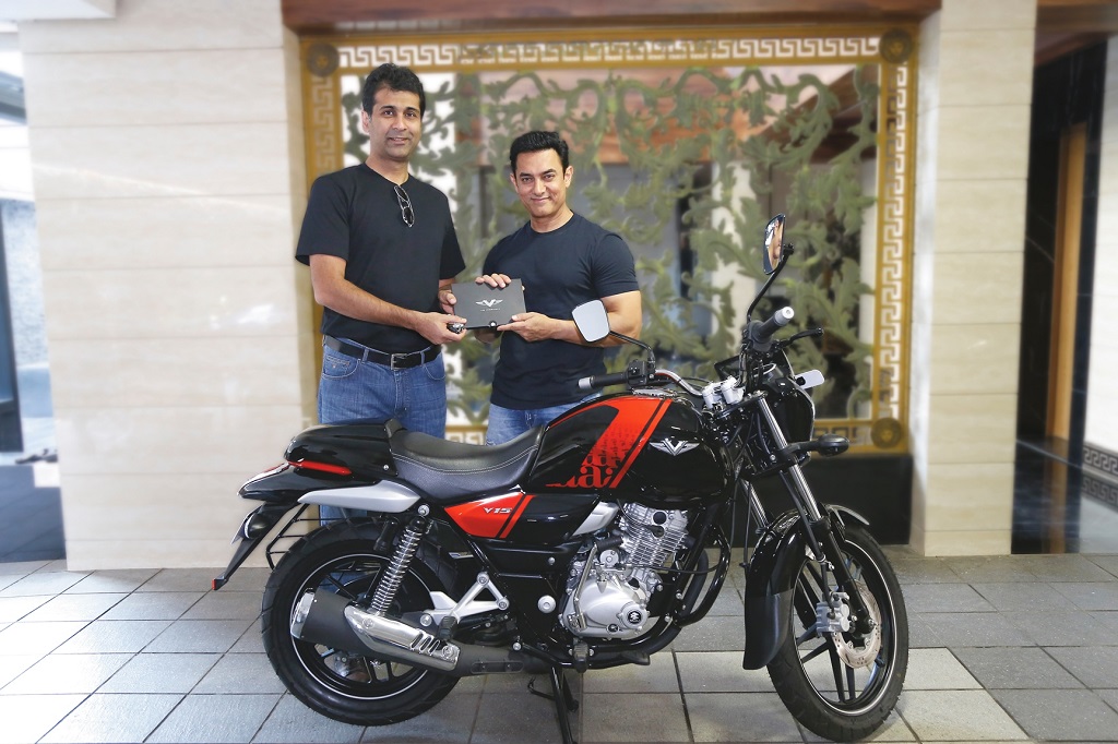 Aamir Khan buys his new bike - Bajaj V (3)