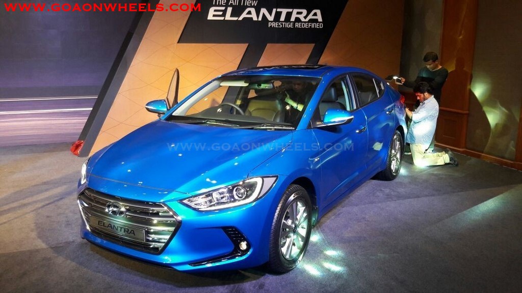 Hyundai Elantra (2)